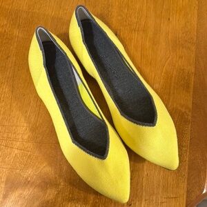 Rothy’s Bright Yellow Pointy Flats Size 11.5